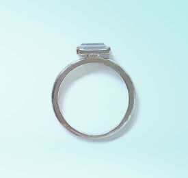 انگشتر 18 عیار طلای سفید و الماس